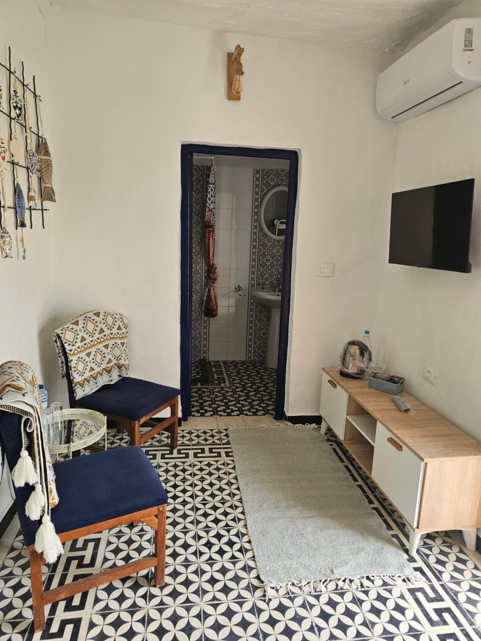 Living room, air conditioner