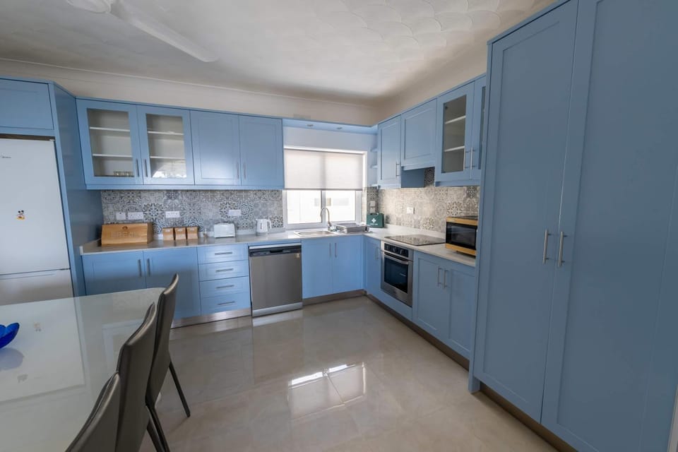 Ghajnsielem 3BDR Flat with Views - NO Lift Apartment in Malta