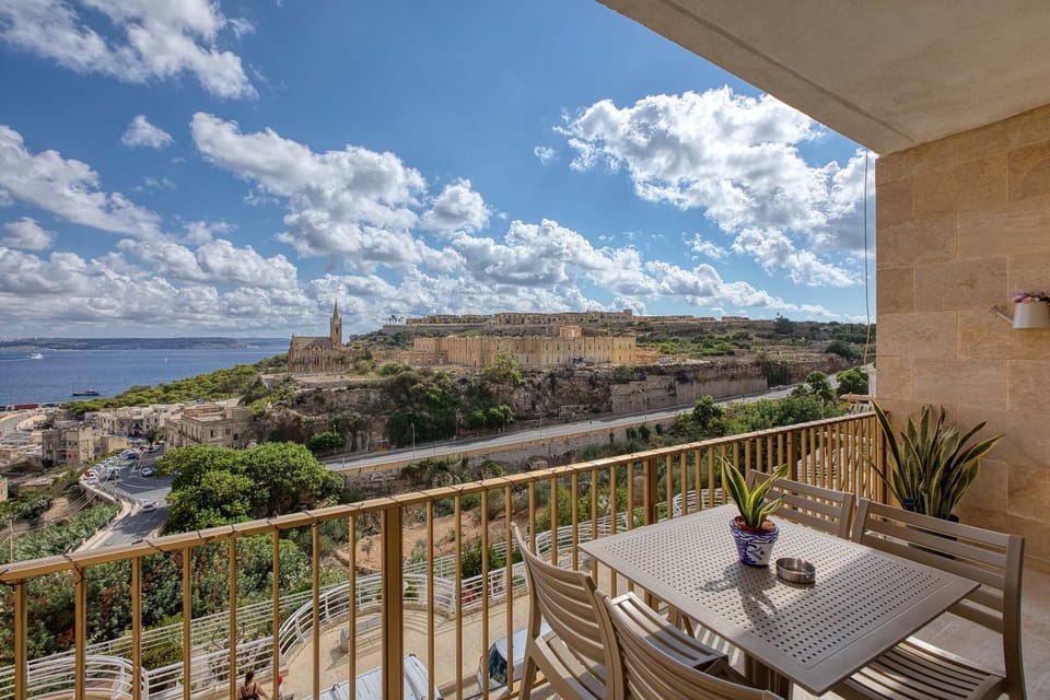Ghajnsielem 3BDR Flat with Views - NO Lift Apartment in Malta