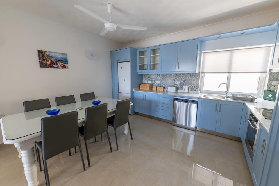 Ghajnsielem 3BDR Flat with Views - NO Lift Apartment in Malta