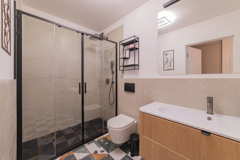 Shower, Bathroom