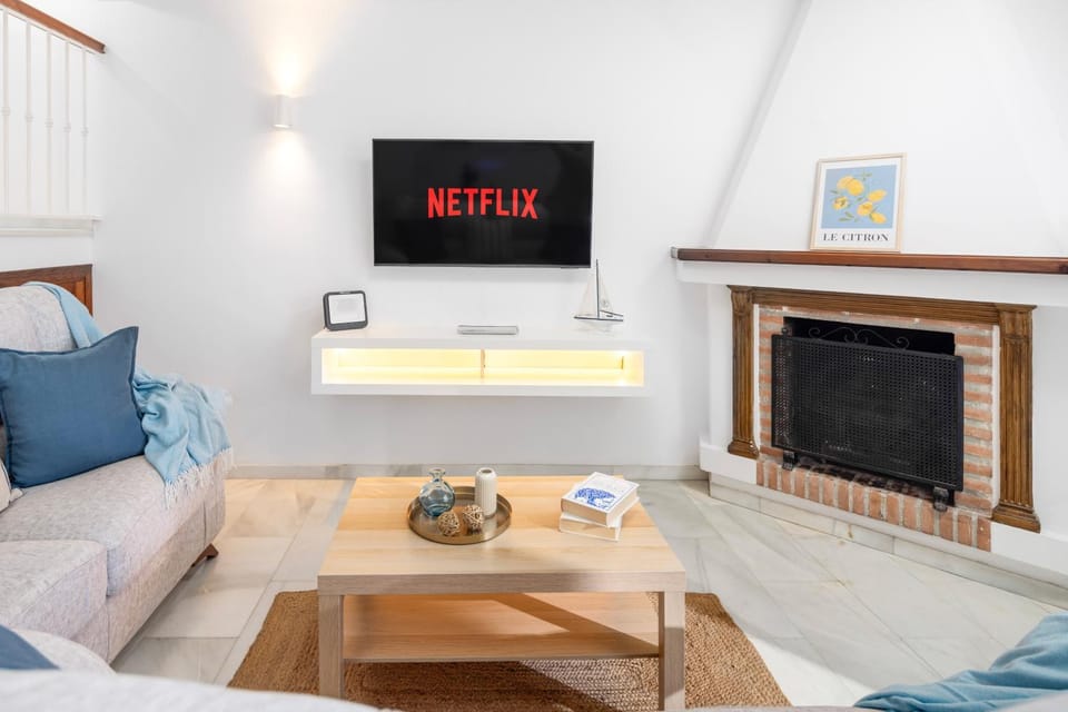 TV and multimedia, Living room, Seating area
