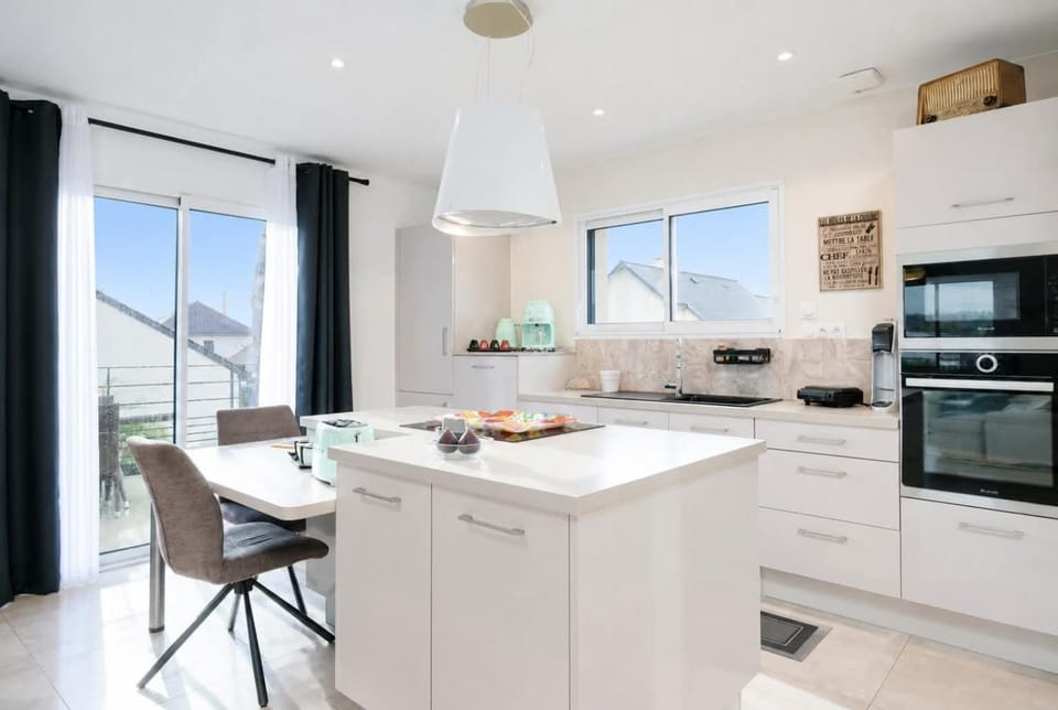 Kitchen or kitchenette, Communal kitchen, stove, stove, kitchen, kitchen