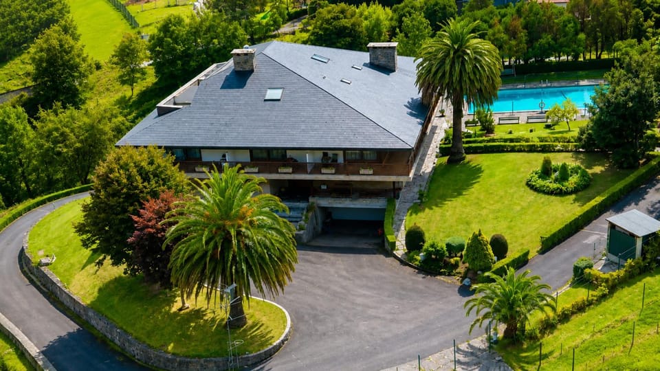 Property building, Garden, Swimming pool, Open Air Bath