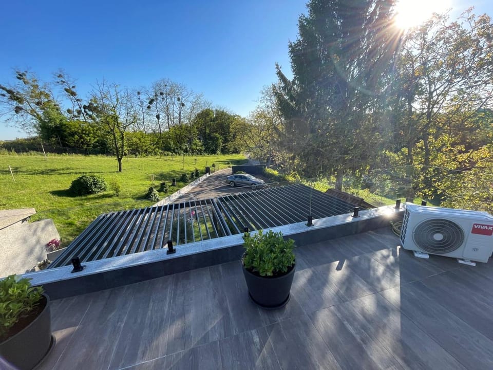 Villa Banfi - Luxury Retreat with Infinity Pool & Vineyard Views Villa in Croatia