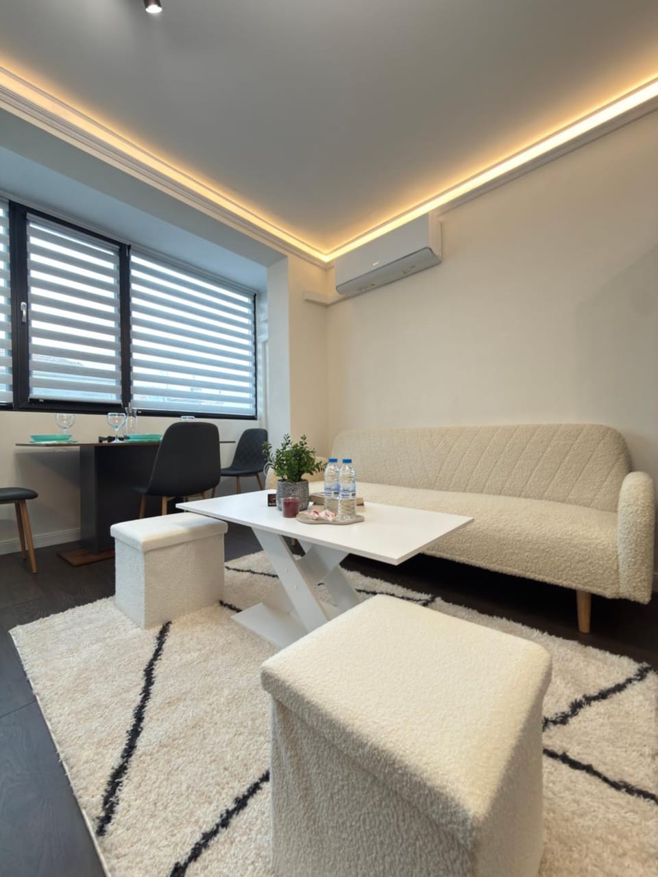 Top Centre Apartment 5 mins to beach Apartment in Burgas