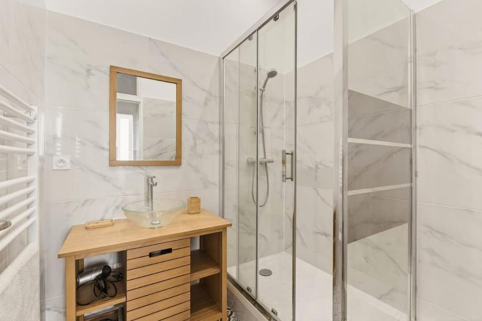 Stylish 1BR flat near Chartreux metro station Apartment in Marseille