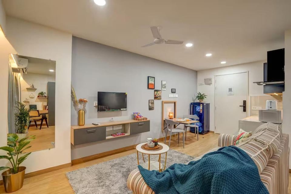 BlancHaus Stays - Luxury Retreat I Viman Nagar I Near Pune Airport Apartment in Pune