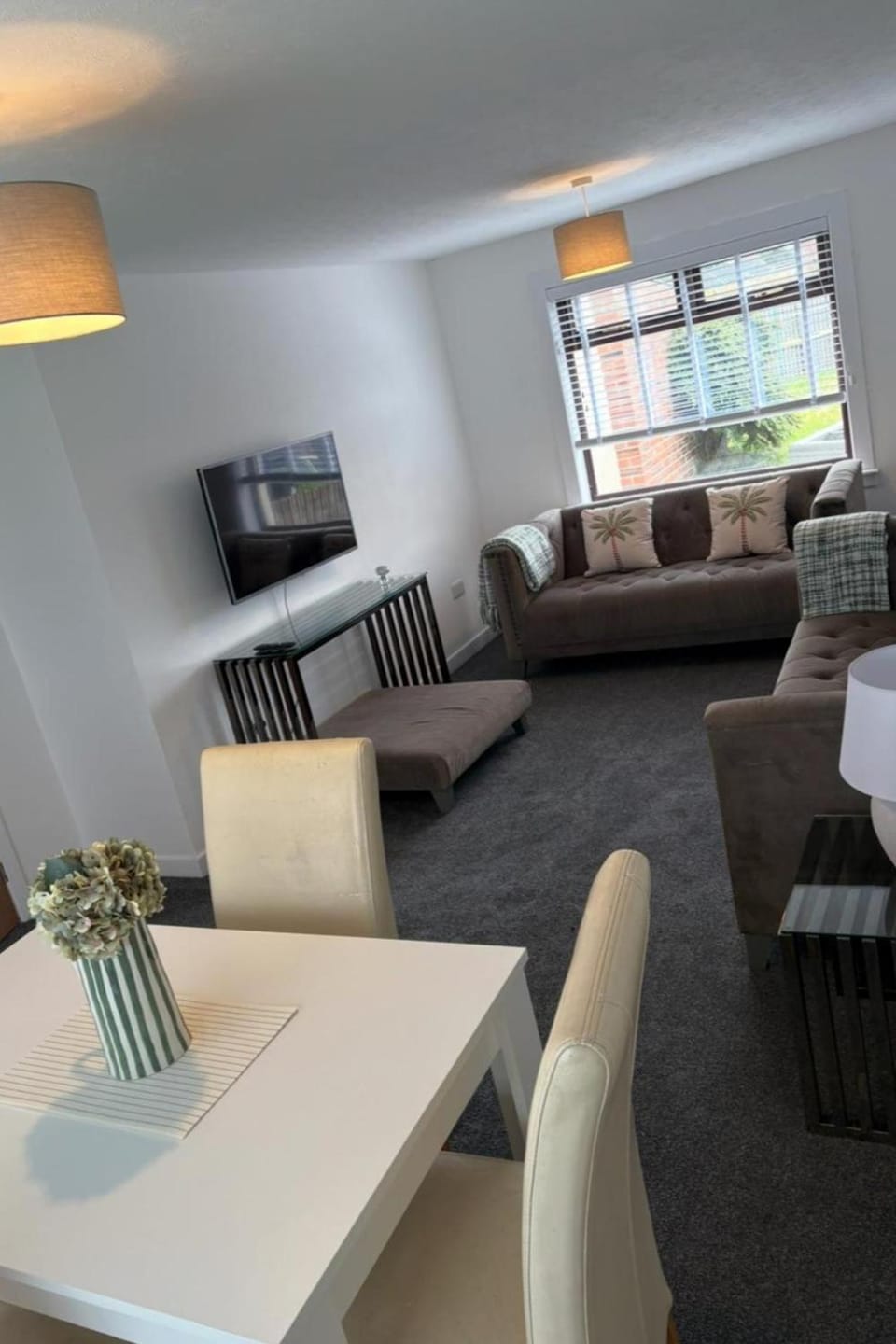 Ayr 2-Bed House Sleeps 4 with Garden & Parking House in Ayr