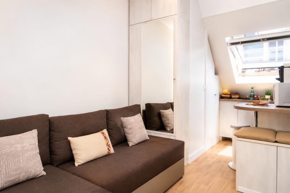Studio 9m2 30 NUITS MINIMUM à bail mobilité Apartment in Paris