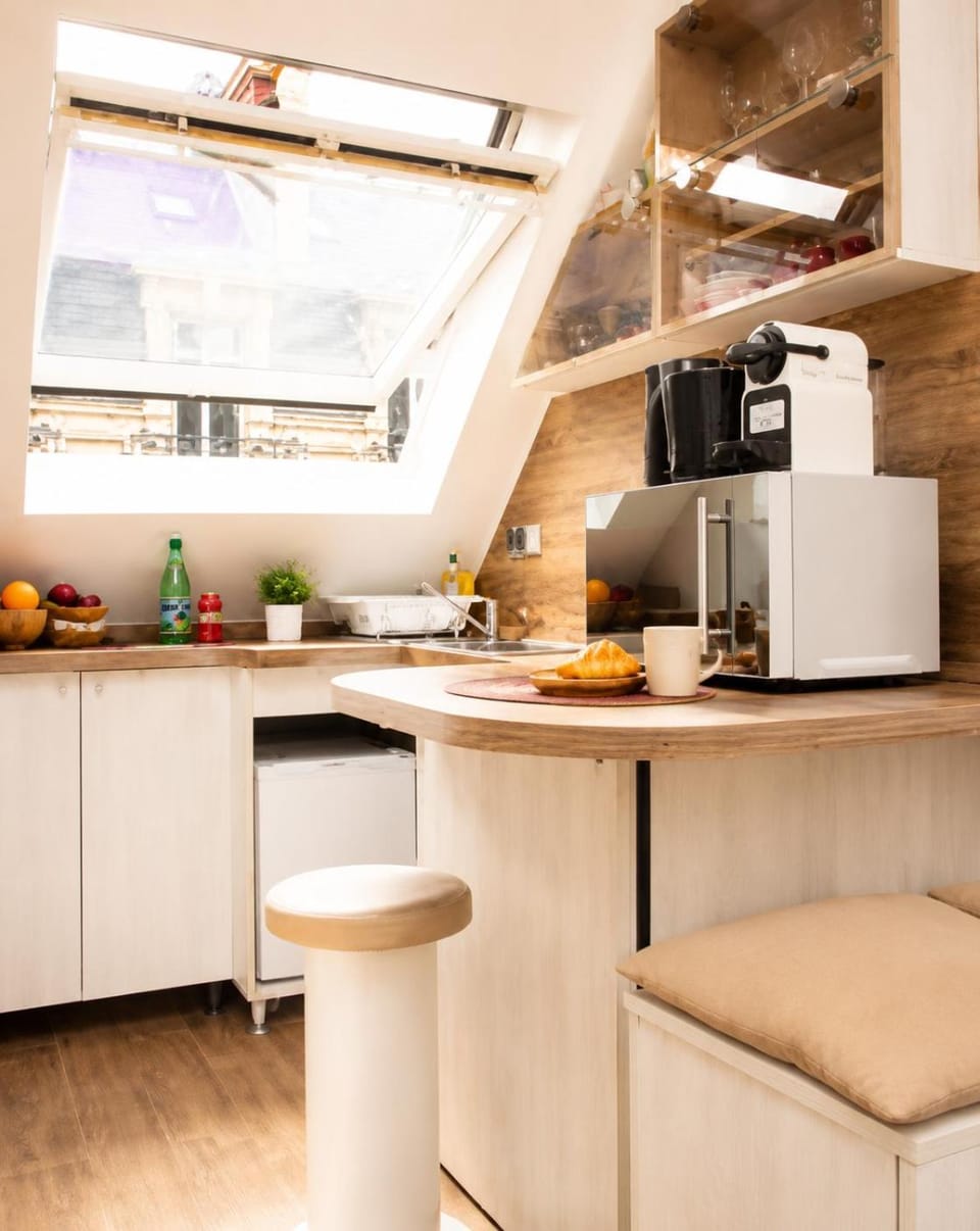 Studio 9m2 30 NUITS MINIMUM à bail mobilité Apartment in Paris