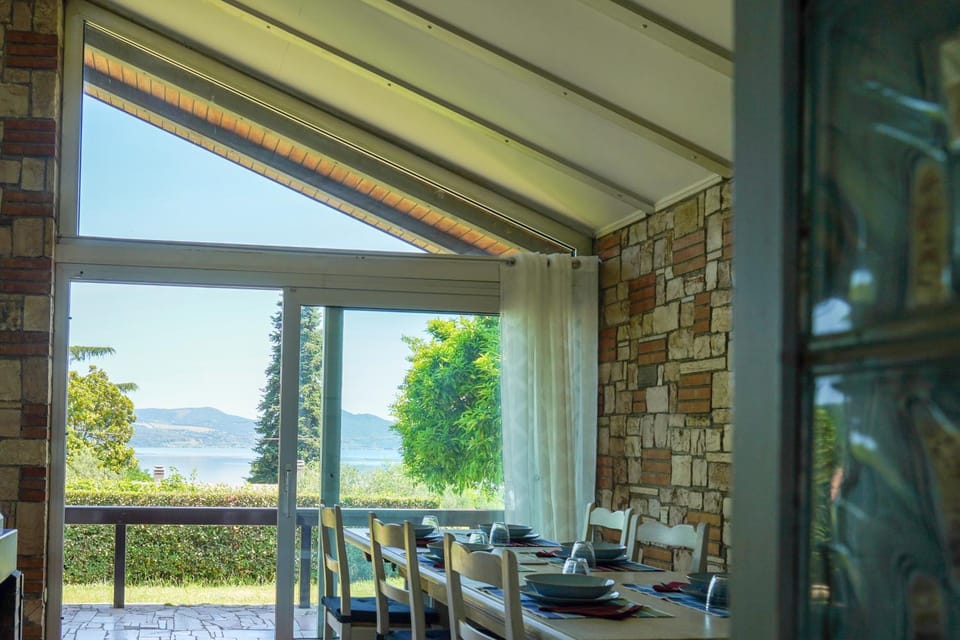 Cozy Villa with Pool & Lake Castle View Villa in Bracciano