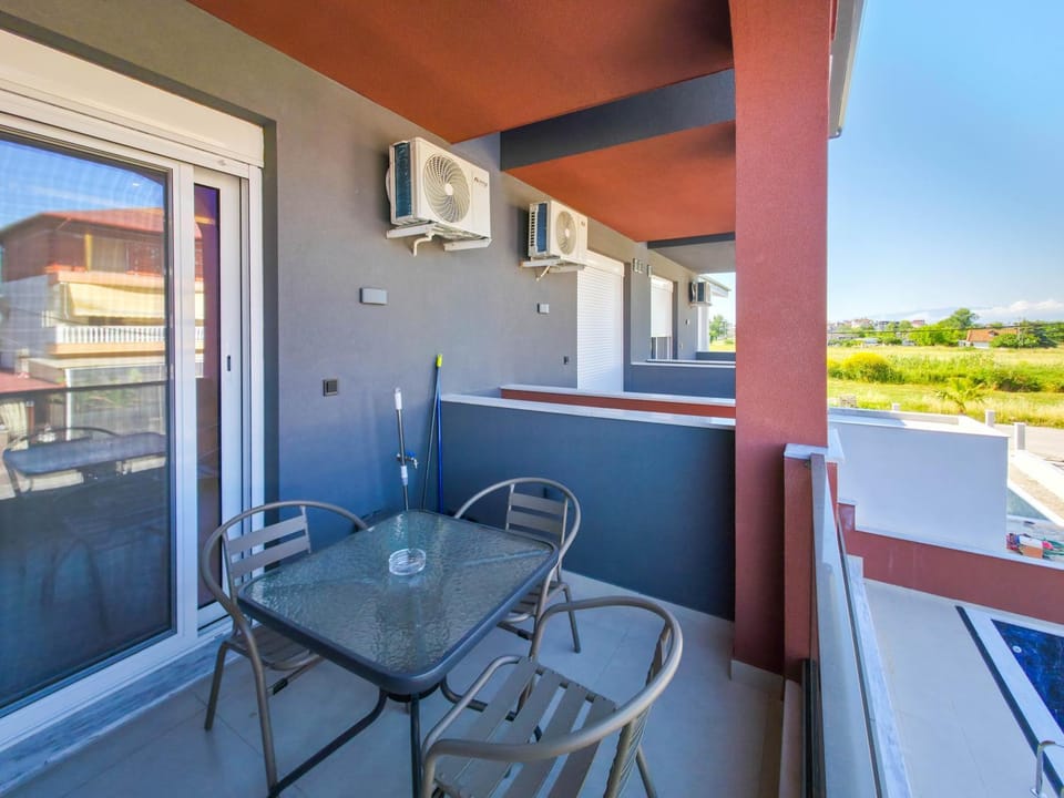 View (from property/room), Balcony/Terrace