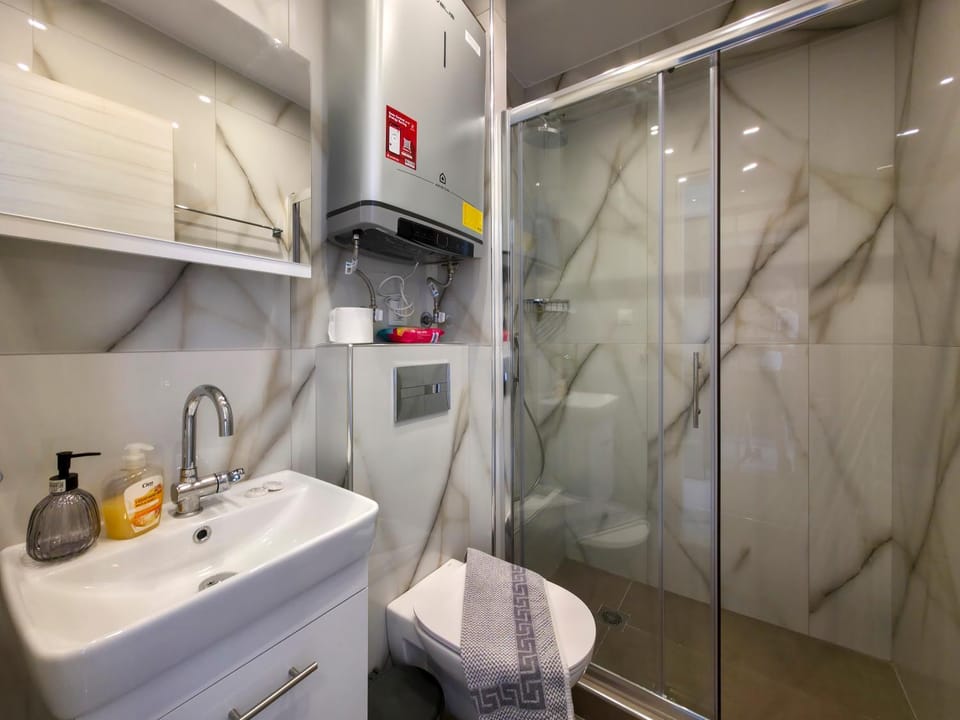 Shower, Toilet, Bathroom