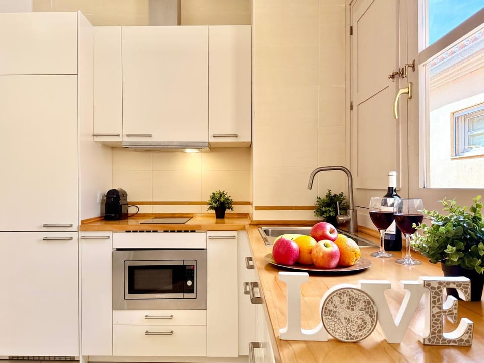 Elegant Luxury Apartment in the City Center by TuriVida Apartment in Malaga