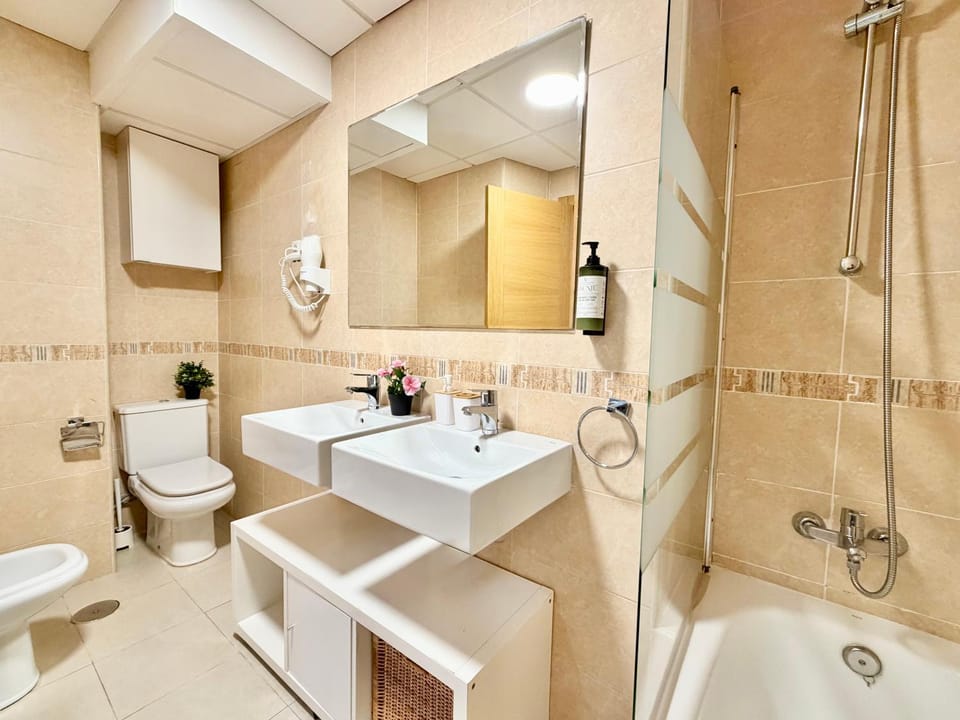 Elegant Luxury Apartment in the City Center by TuriVida Apartment in Malaga
