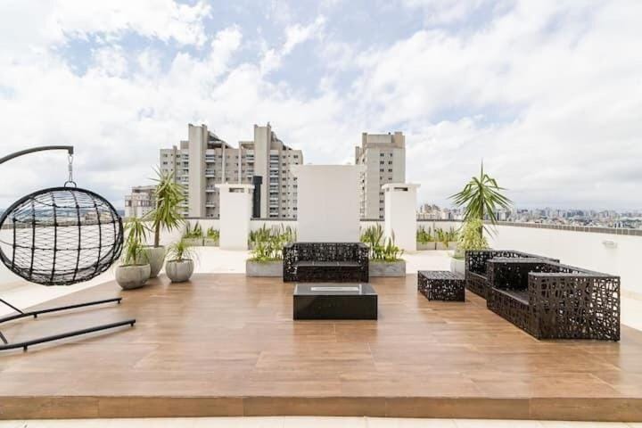 Comfort and Convenience, with Air Conditioning and Parking Space Apartment in Curitiba