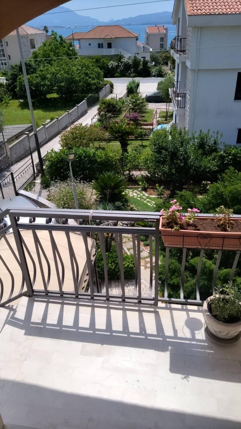Dragon 2 Apartment in Kotor Municipality