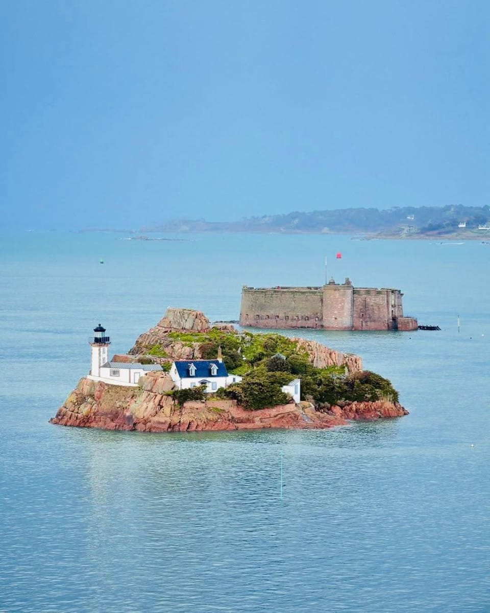 Longère champêtre à deux pas de la mer - 4 personnes House in Plougasnou