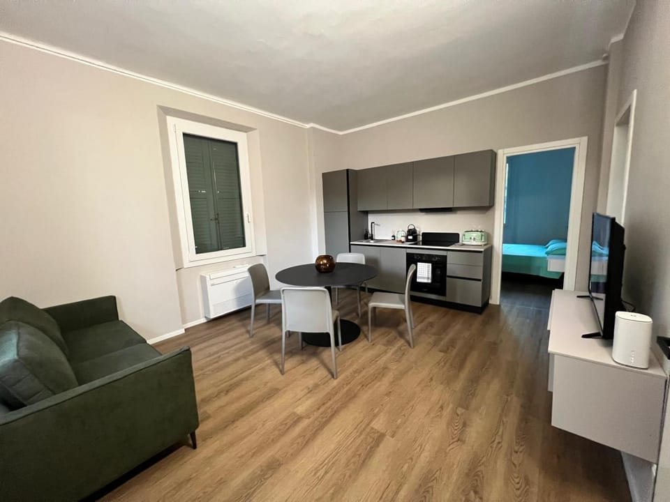 TV and multimedia, Kitchen or kitchenette, Living room