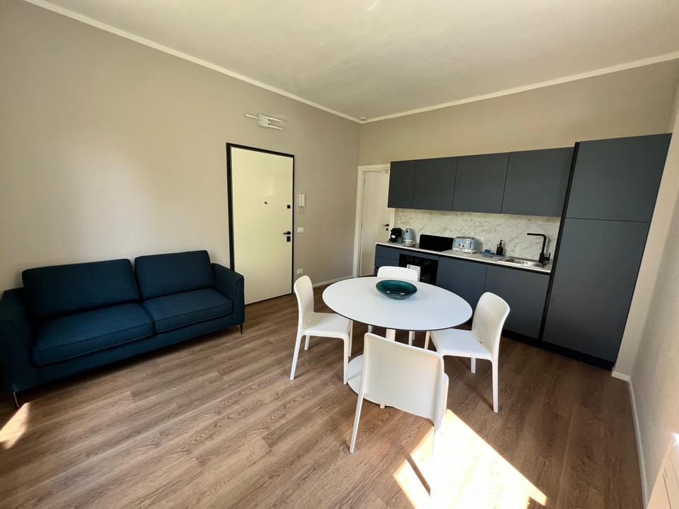 Kitchen or kitchenette, Living room, Dining area