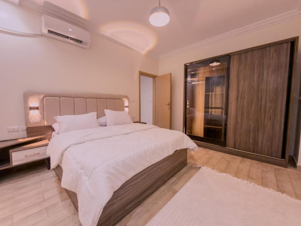 Luxury 3BR in Beverly Hills Sheikh Zayed Cairo Apartment in Egypt