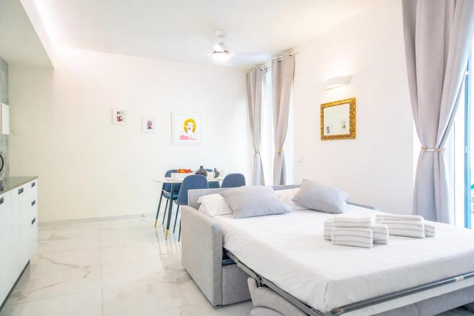 Luxury Apt for 4 guests with parking Apartment in Sestri Levante