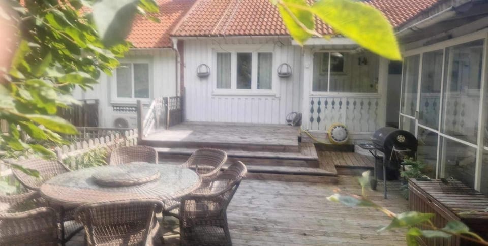 Property building, Garden view