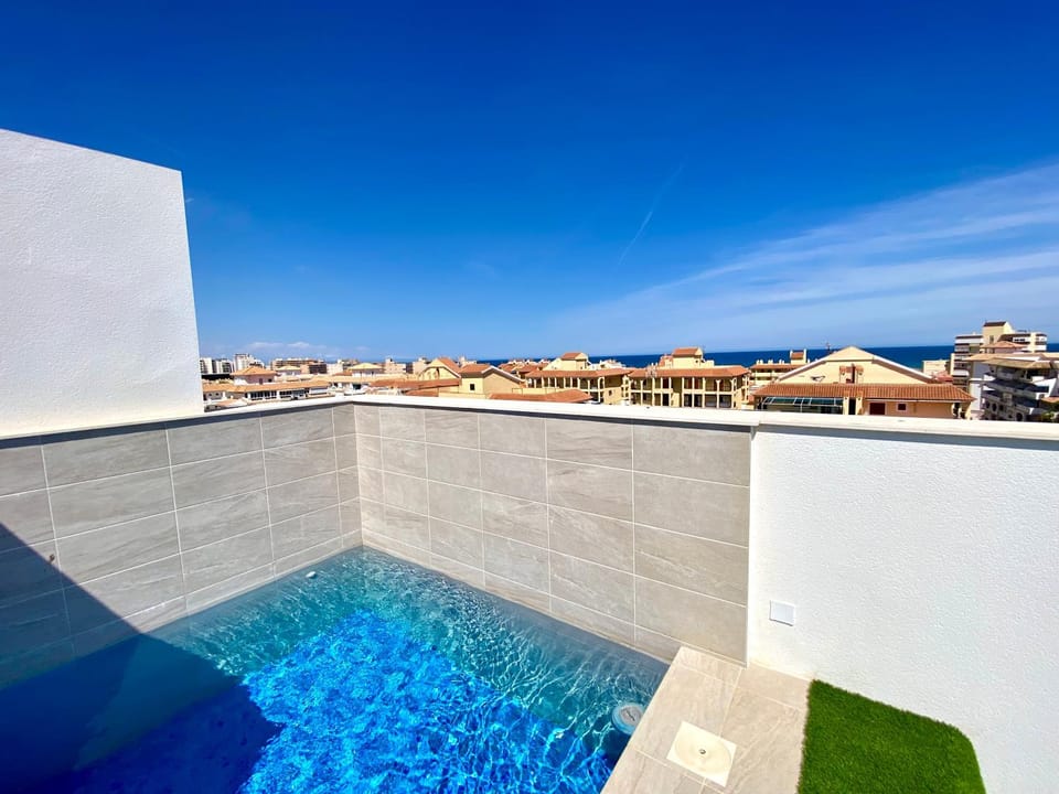 Balcony/Terrace, Sea view, Swimming pool, Swimming pool