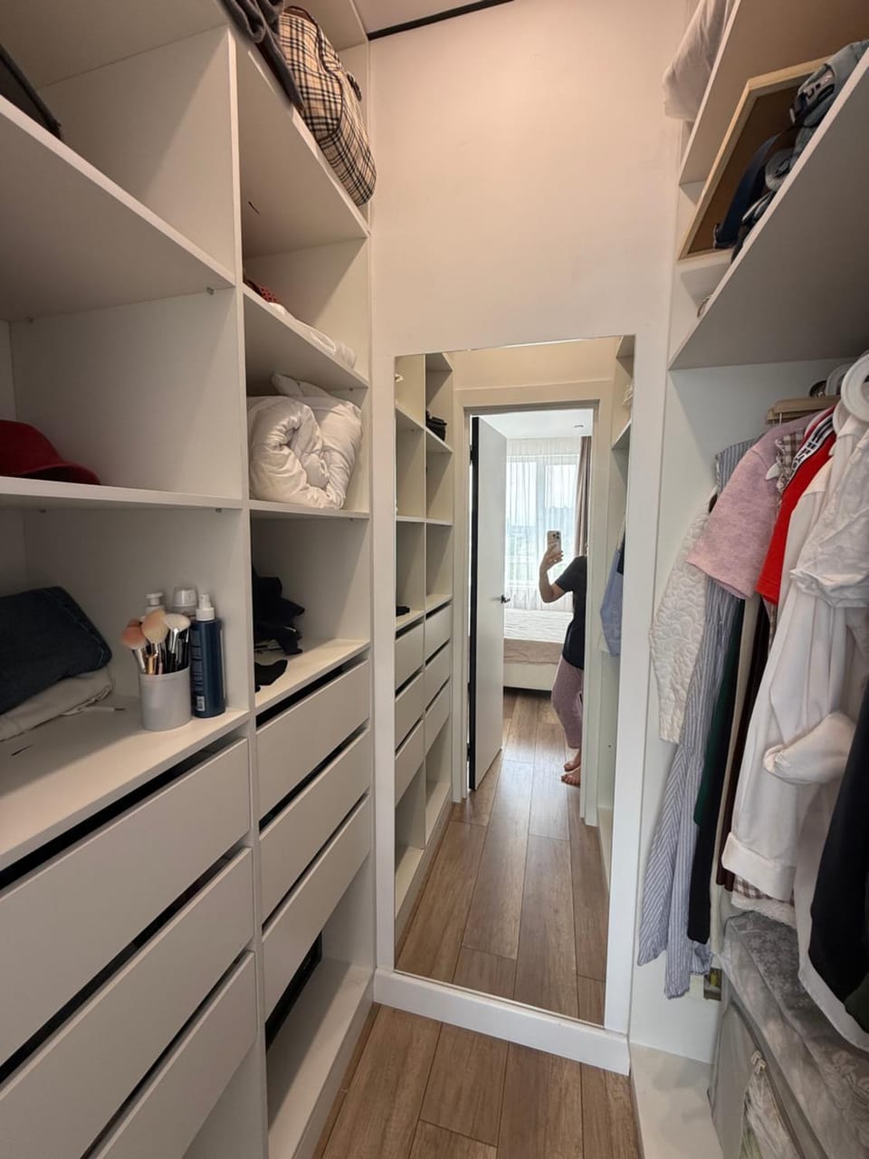 Новая уютная 3 комнатная квартира в районе Пирамиды Apartment in Kazakhstan