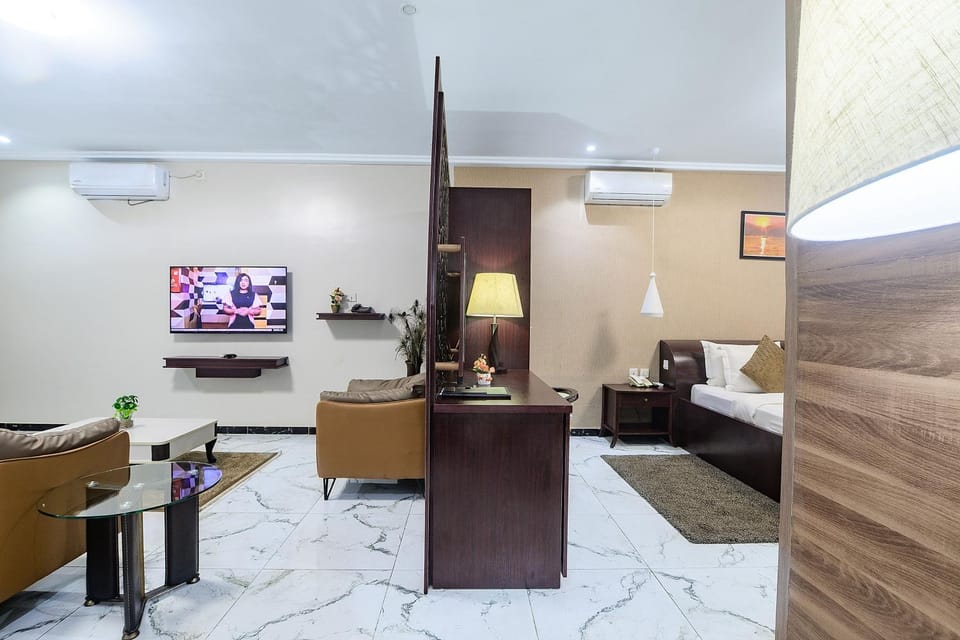 Living room, Photo of the whole room, Seating area, Bedroom