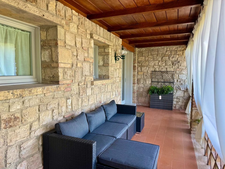Balcony/Terrace, Balcony/Terrace