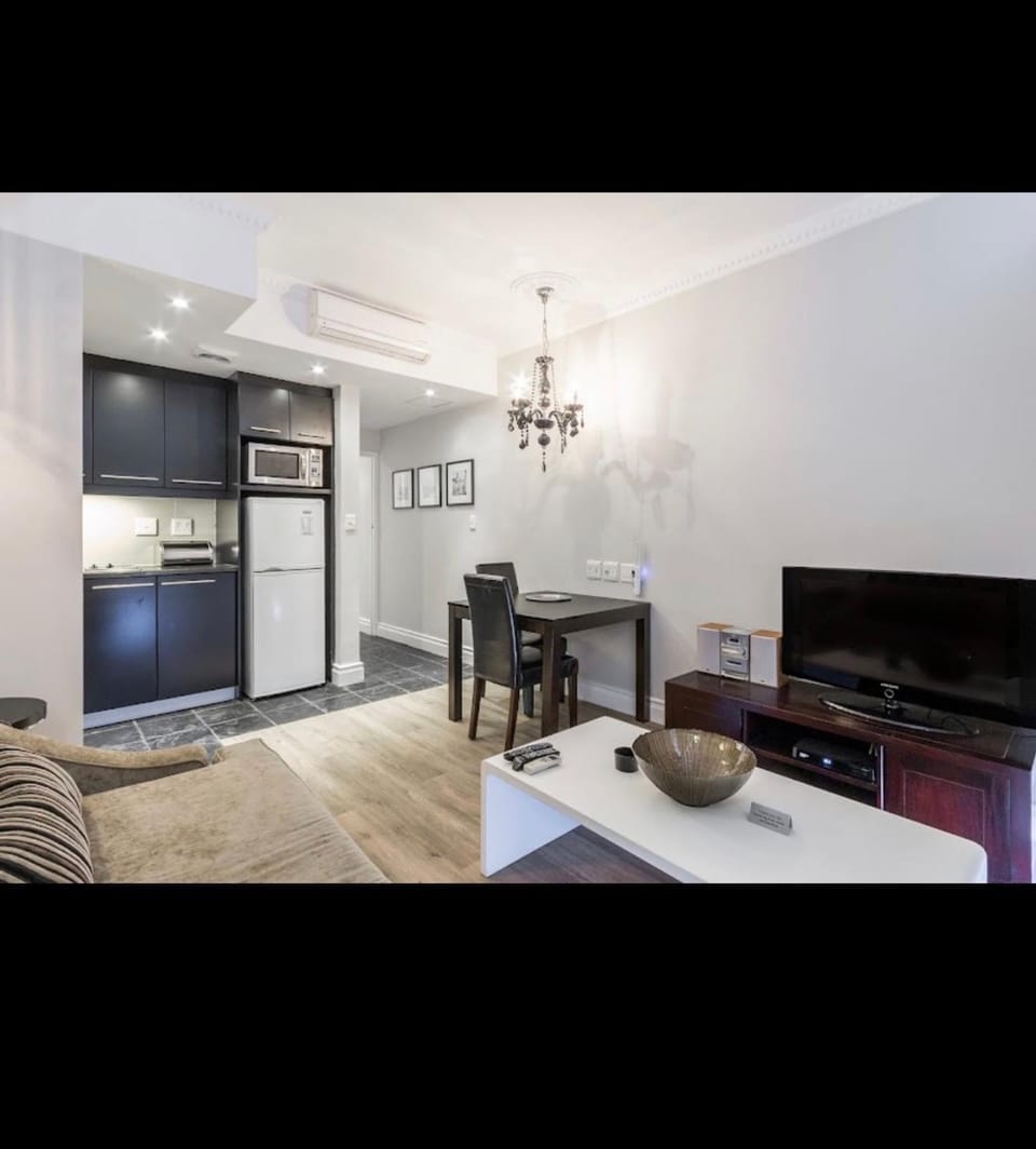 Communal lounge/ TV room, TV and multimedia, Living room