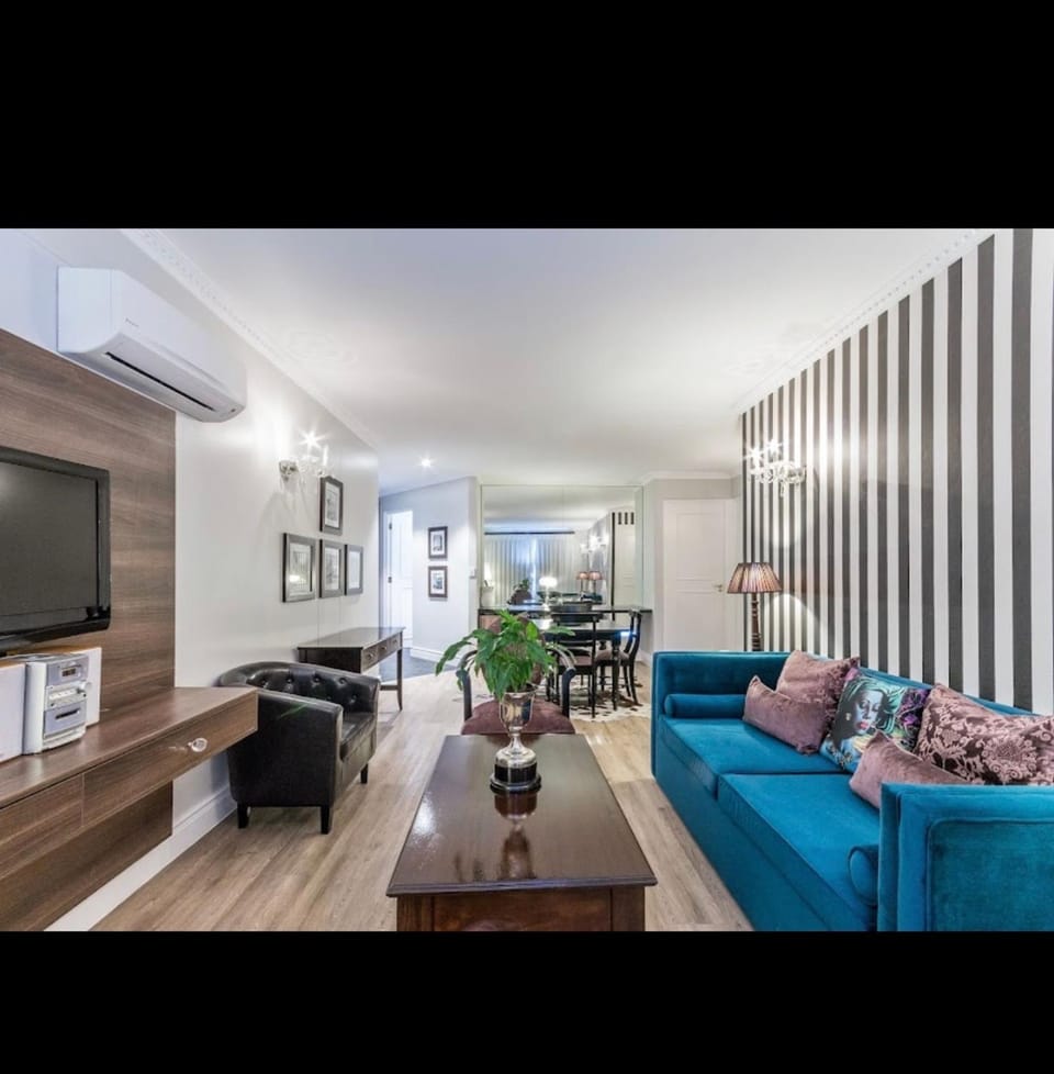 Communal lounge/ TV room, TV and multimedia, Living room