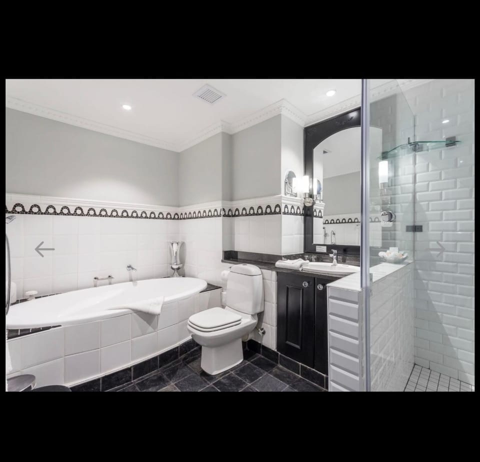 Toilet, Bathroom, Bath