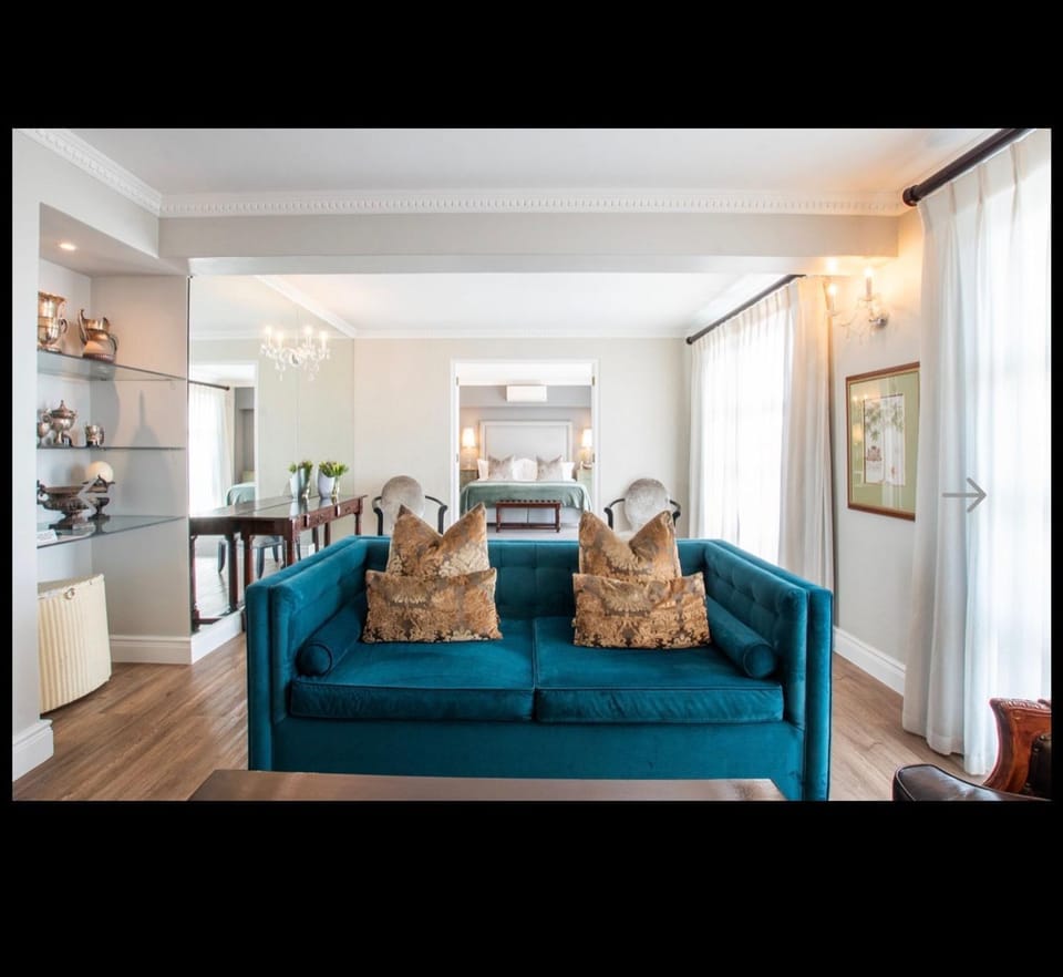 Bed, Living room, Bedroom