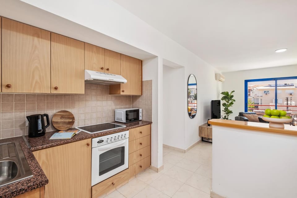 Luna Residence by Nomads Apartment in Paphos
