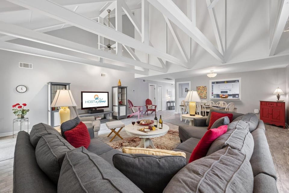 TV and multimedia, Living room, Seating area