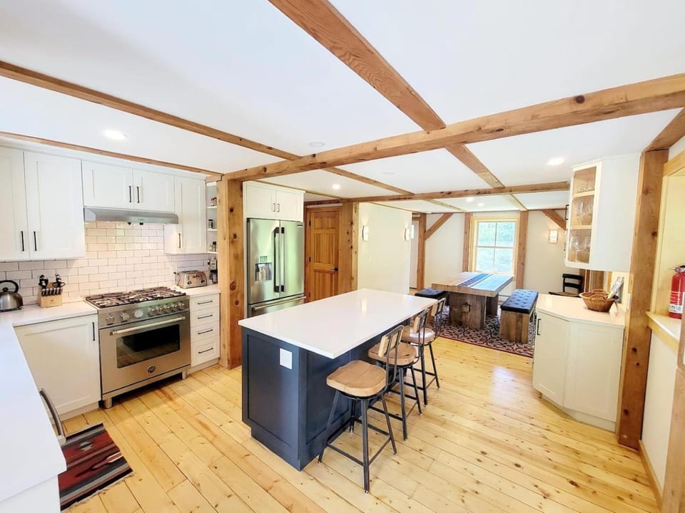Bluebird Cottage - Three Min to Sugarbush Resort House in Warren