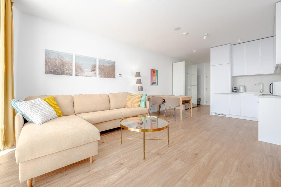 Living room, Dining area, kitchen