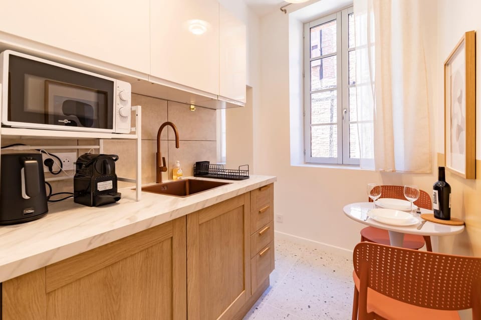 Kitchen or kitchenette
