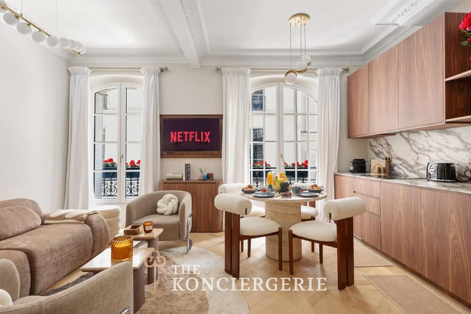 Luxury Apartment in Saint-Germain, Bon Marché, With AC Apartment in Paris