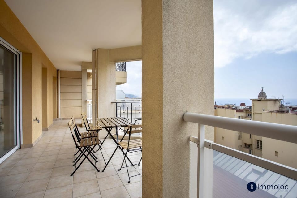 Apartment in the center of Beausoleil with terrace House in Avenue du Carnier