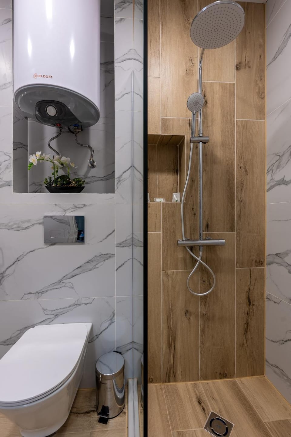 Shower, Toilet, Bathroom