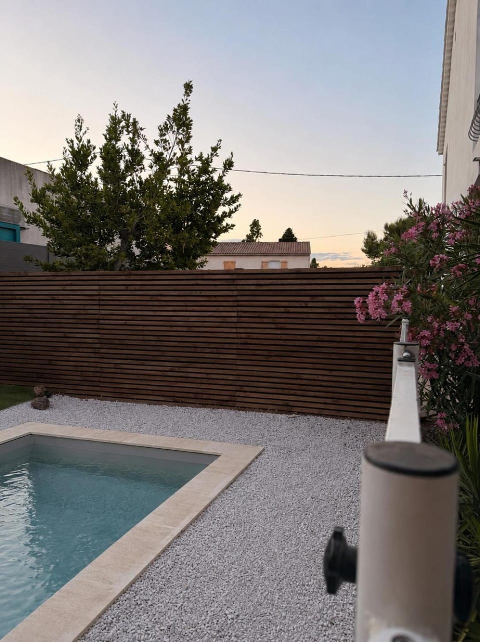 Bas de villa, 6 pers, piscine, terrasse, proche sablettes Apartment in La Seyne-sur-Mer