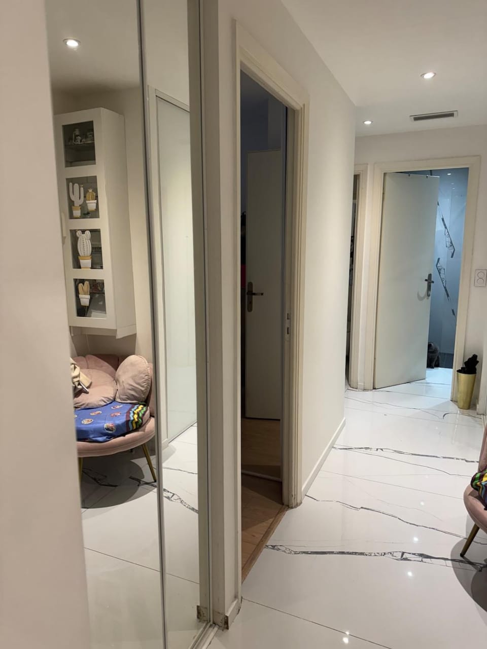 Sunny getaway in Nice Terrace parking Apartment in Nice