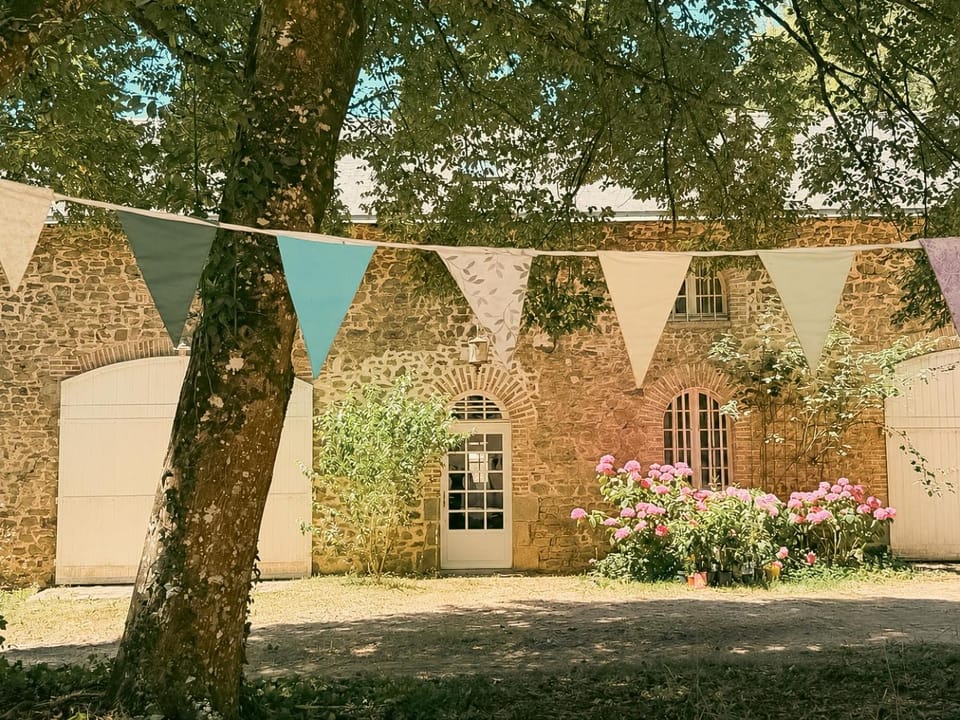 Property building, Day