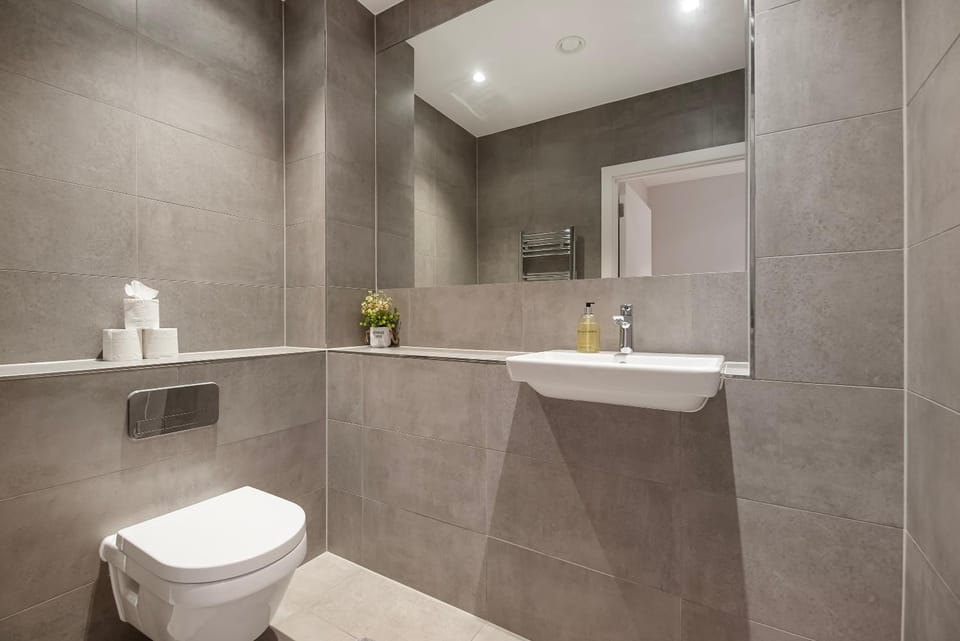 2 Bed House Battersea Power Station House in London