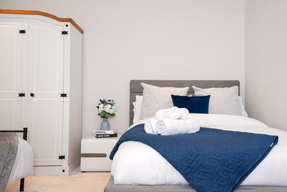 2 Bed House Battersea Power Station House in London