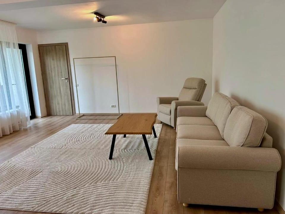 Easy Living UpHill Apartment in Brasov